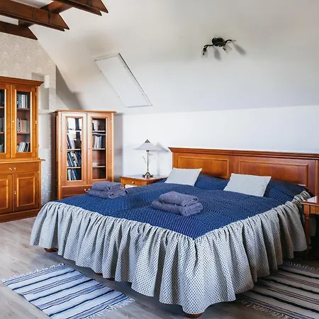 Cselling Udvarhaz Ревфюлёп