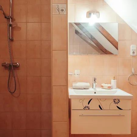 Cselling Udvarhaz Révfülöp