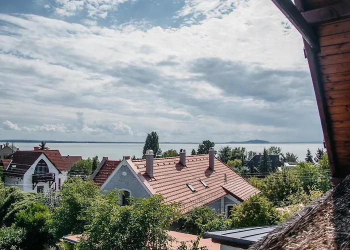 Cselling Udvarhaz 3* Révfülöp