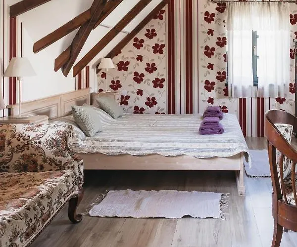 Cselling Udvarhaz Gasthof 3*