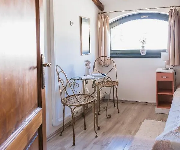 Gasthof Cselling Udvarhaz 3*