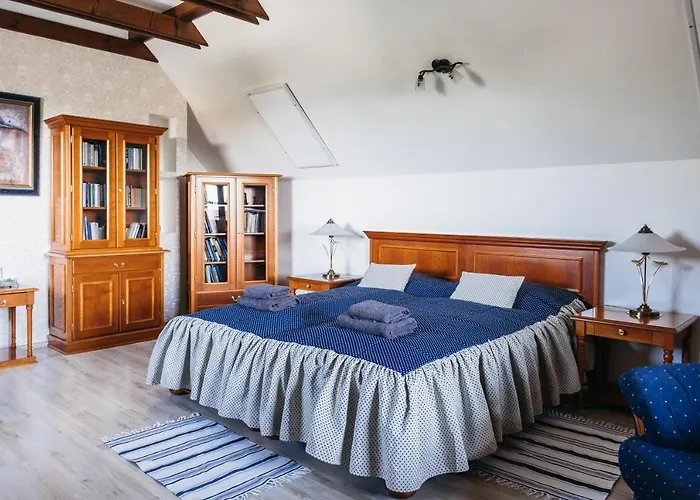 Cselling Udvarhaz Révfülöp