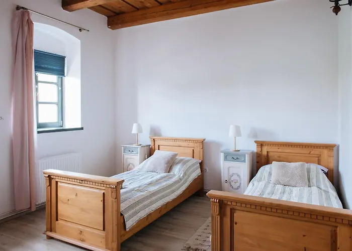 Cselling Udvarhaz Gæstehus 3*